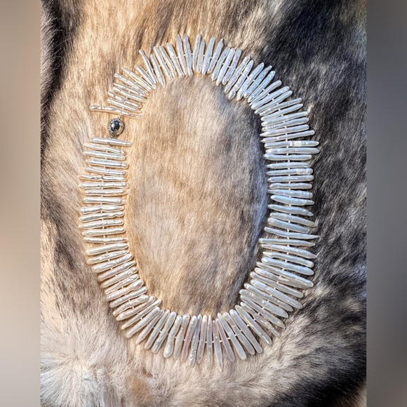 Baroque Knotted Fresh Water Stick Pearl Choker & Pavé Diamond Clasp - Picture 3 of 10